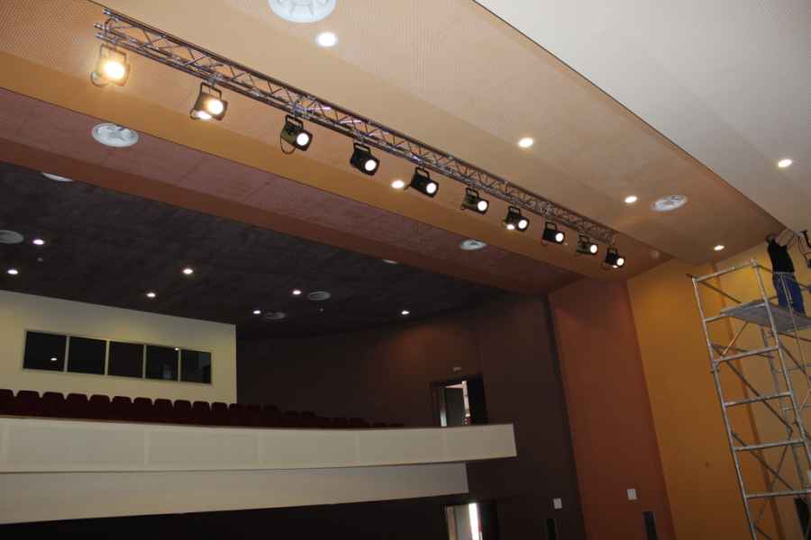 Ugradnja pozorišne rasvjete, JU centar za kulturu Kakanj